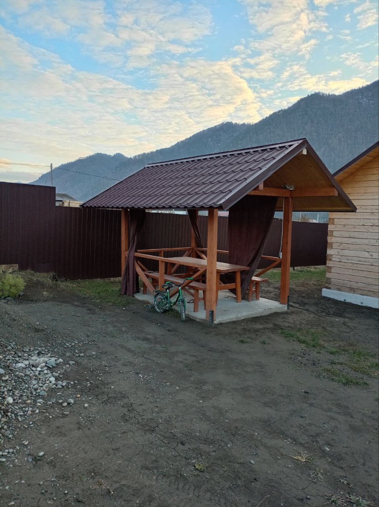 Беседка на территории